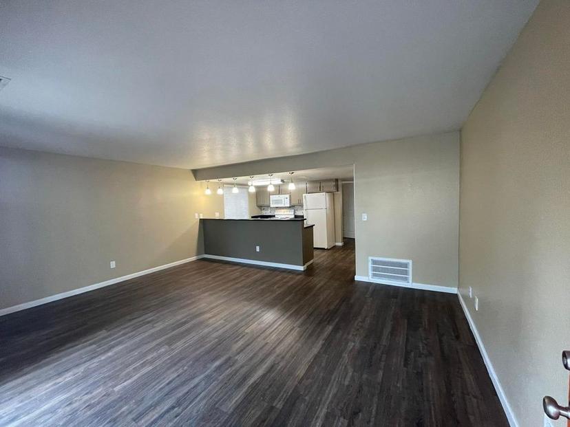 property for rent #9