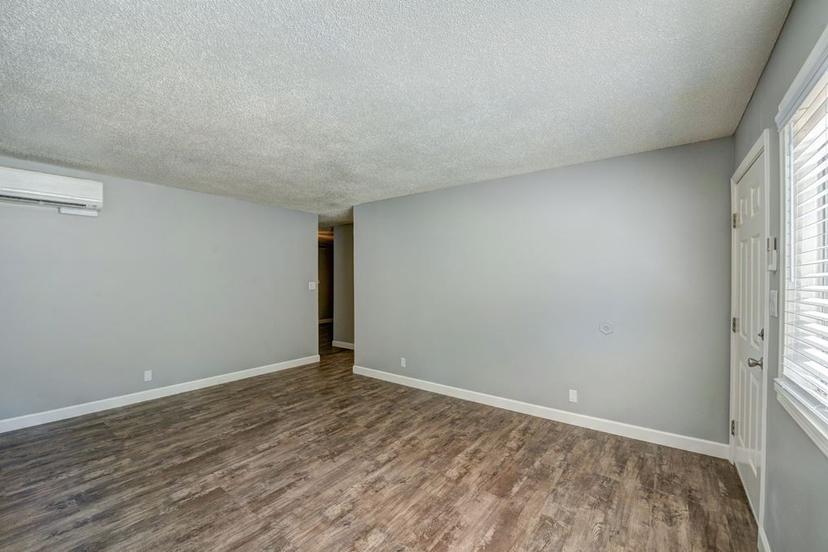 property for rent #4