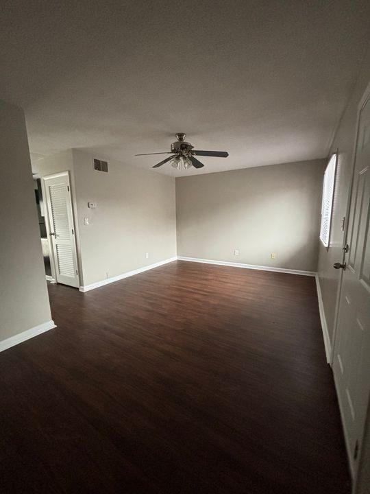 property for rent #19